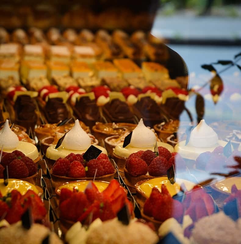 Bordeaux: Walking Tour of the City's Best Bakeries